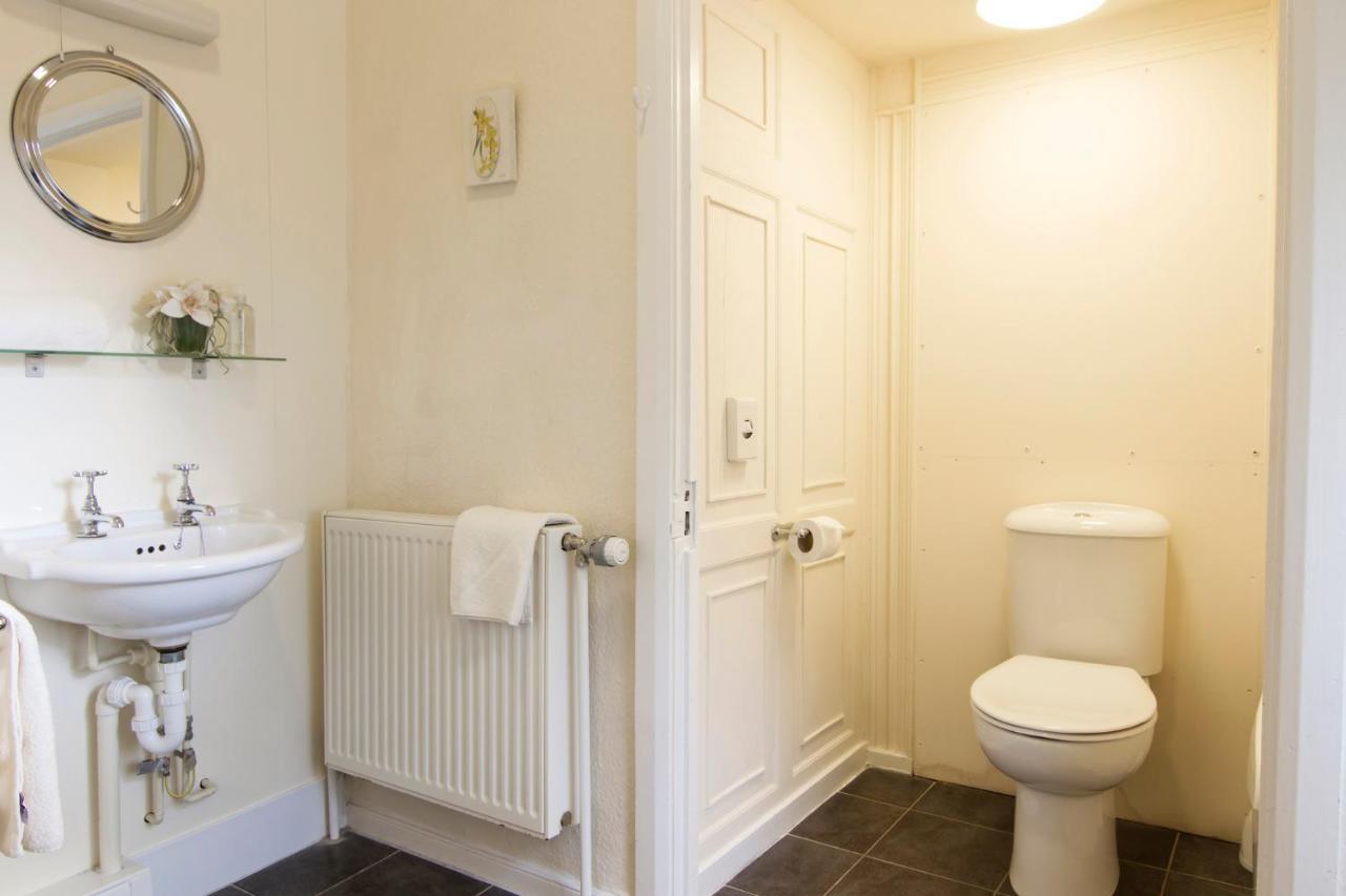 Hall Christian Retreat Centre Hotel *